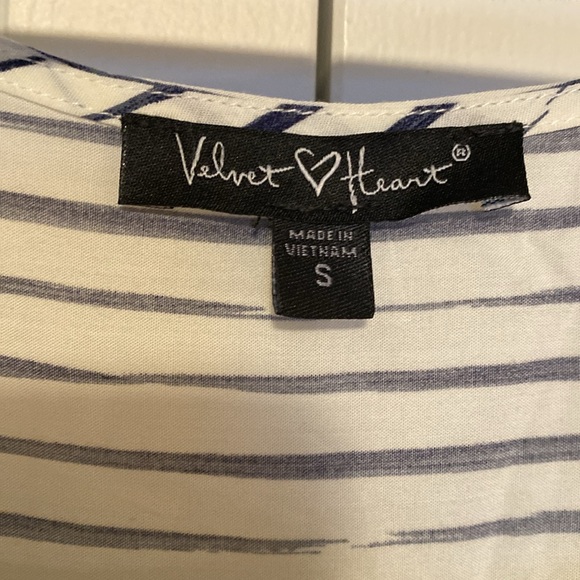 Velvet Heart Rayon dress - Picture 2 of 6